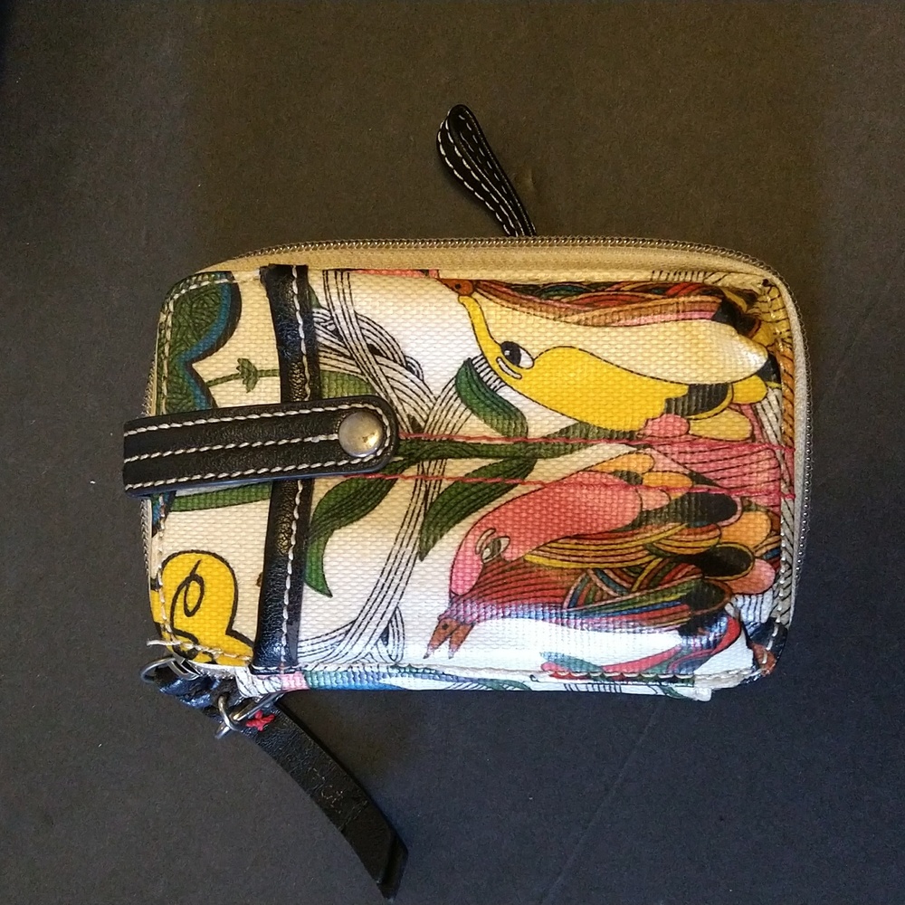 GUC. Sakroots wristlet/wallet.